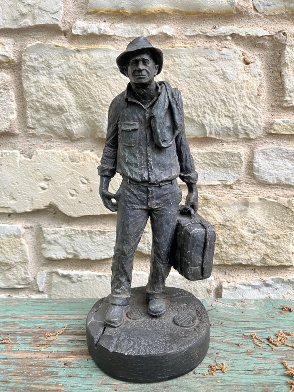 1970 MICHAEL GARMAN STREET LIFE TRAVELER RESIN STATUE FIGURINE